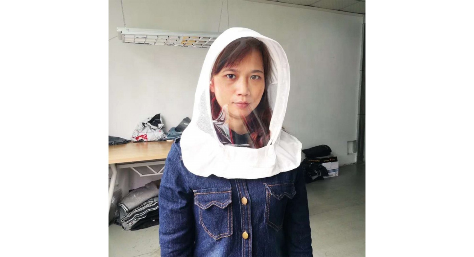 Transparent face mask with cover
