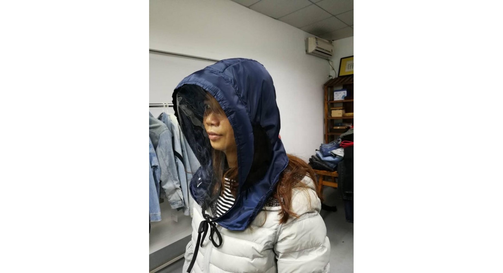 Transparent face mask with cover